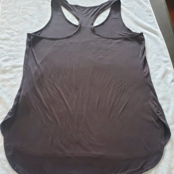 Reebok Top - Picture 2 of 2